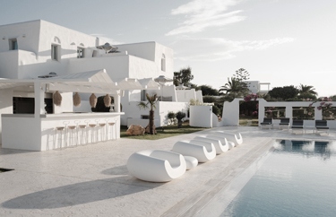 WHITE DUNES LUXURY SUITES